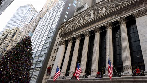 Stock market today: Wall Street climbs ahead of US GDP data